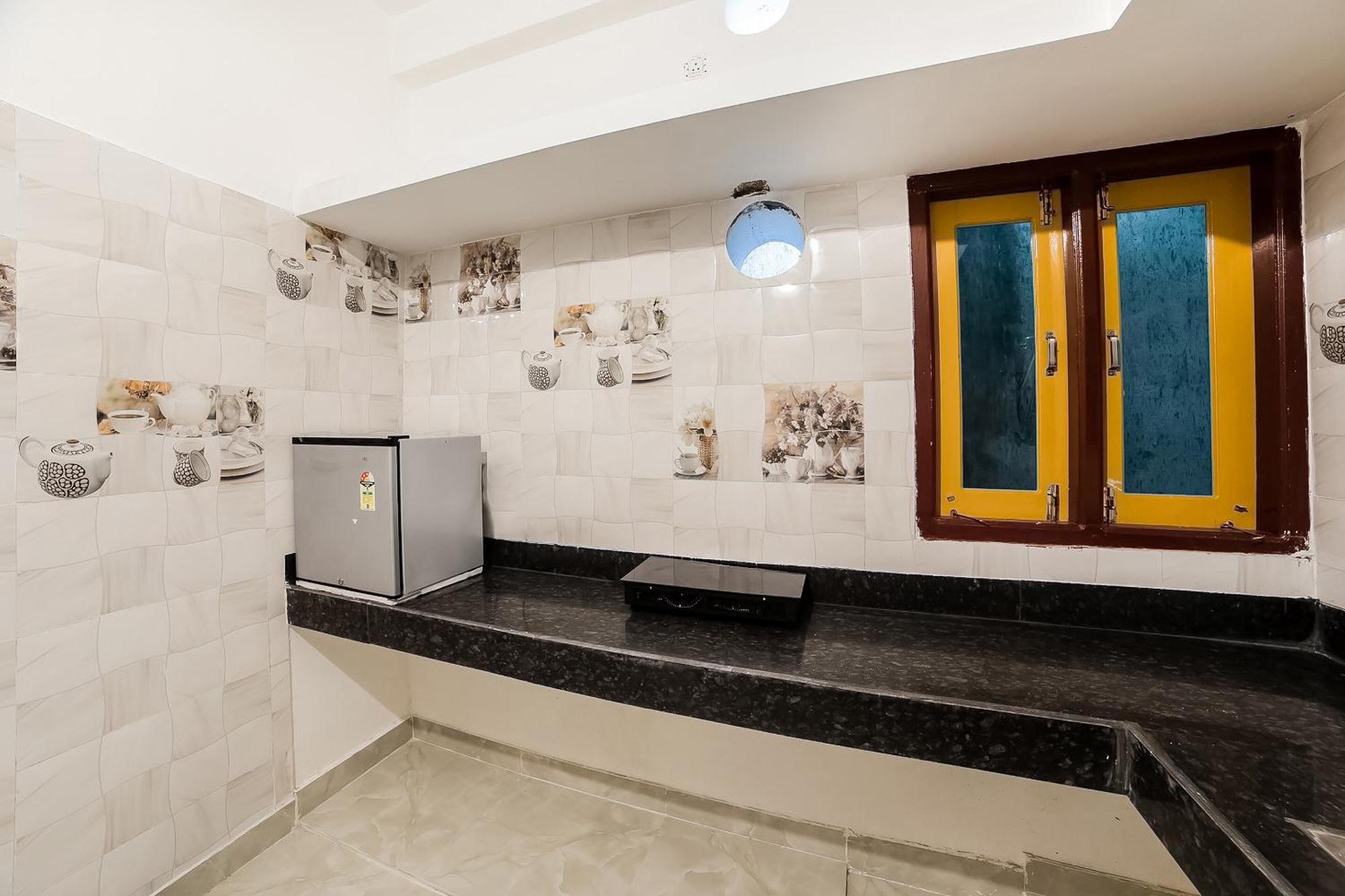 Hotel O Khan Basera Khandagiri Bagian luar foto